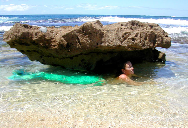 Mermaid getting Shade - Mermaid Beach Model