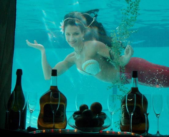 Mermaid Model Marina Show - Mermaid Model Under Water