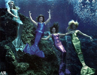 Shiny Color Mermaids - Mermaid Model Under Water