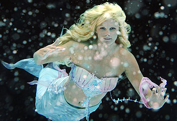 Snowy Mermaid Model - Mermaid Model Under Water