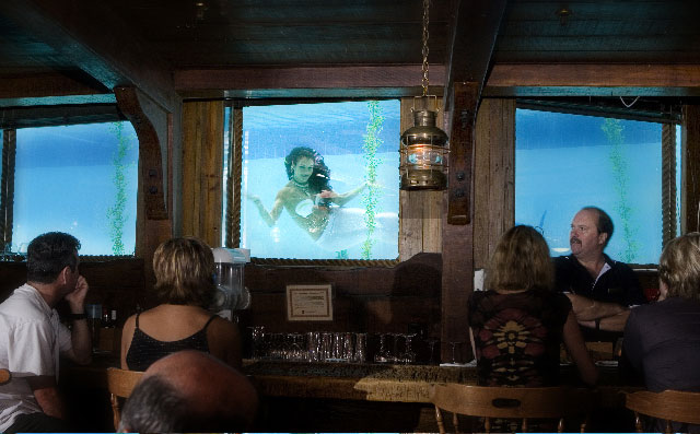 Wreck Bar Sirena - Mermaid Model Under Water