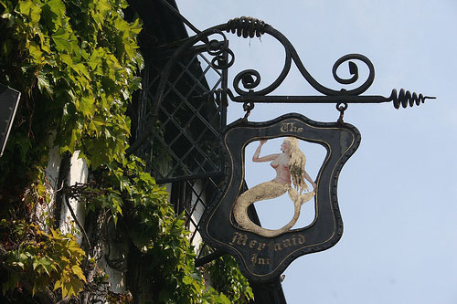 Euro Mermaid Inn - Mermaid Sign