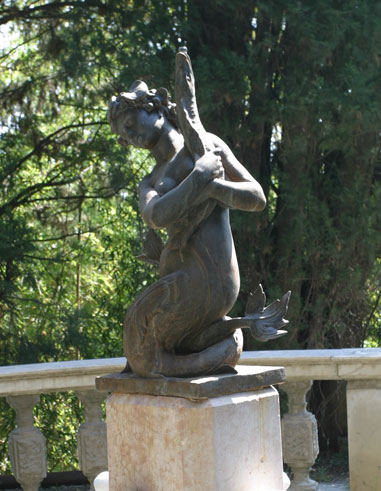 Mermaid Hanbury Garden - Mermaid Statue