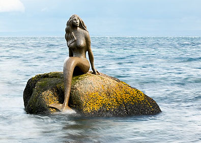 Mermaid Sunbathing - Mermaid Statue