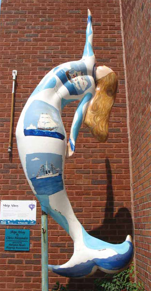 Mermaid reaching for sky - Mermaid Statue