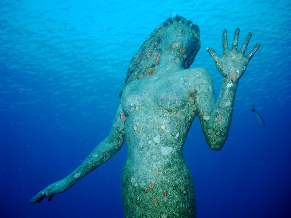 Mermaid statue Grand Cayman - Mermaid Statue