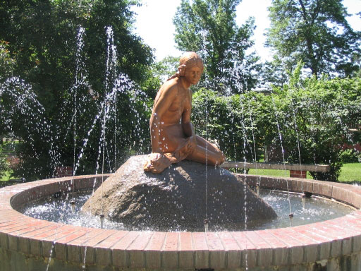 Mermaid statue fountain - Mermaid Cake