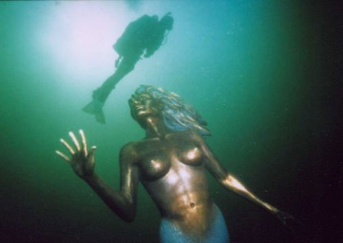 Scuba Diver and Mermaid - Mermaid Statue