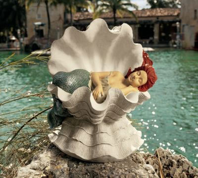 Toscano Clamshell Mermaid - Mermaid Statue